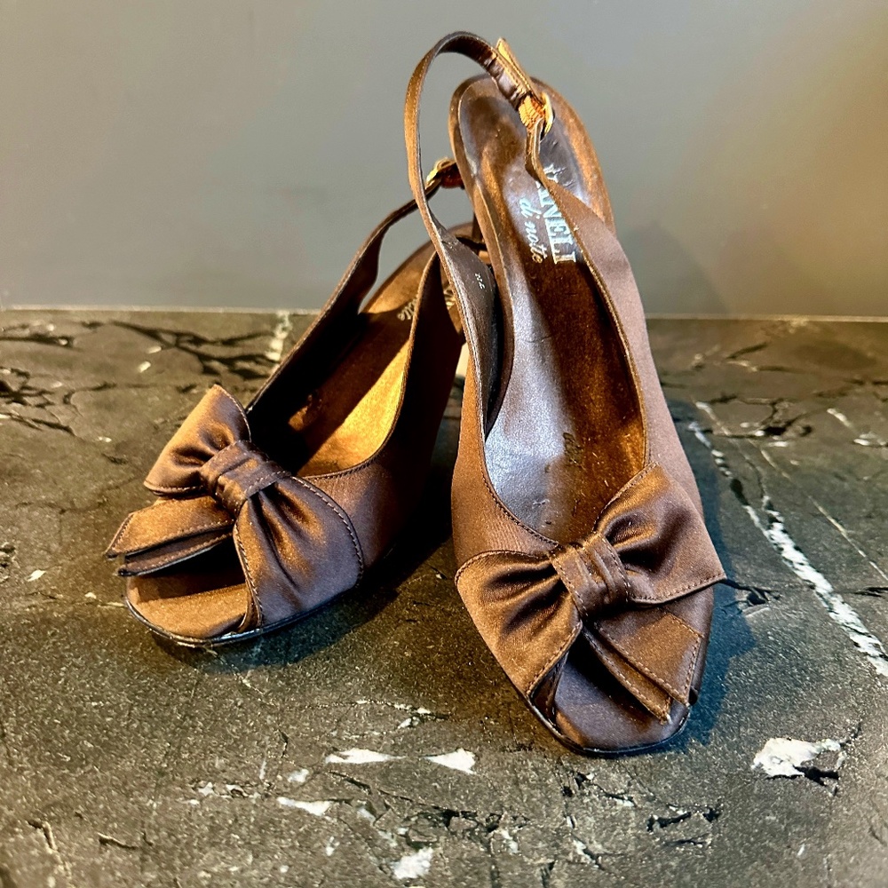 Van Eli Dark Brown Slingback Heels with Bow